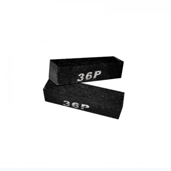 青島4寸黑色碳化硅磨砂磨砂磚1